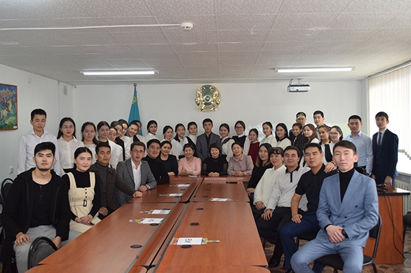 01 ақпан күні «Математика және ақпараттық жүйелер» бөлімінде «Негізгі орта білім беру» (Математика мұғалімі) мамандығы түлектерімен әсерлі кездесу кеші өтті.